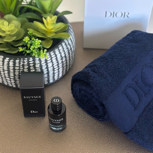 NWT Dior Towel, Skincare, & Sauvage Fragrance Bundle - Picture 3 of 13